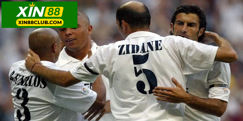 Real Madrid cùng dàn sao Galacticos thập niên 2000