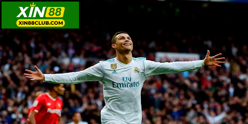 Ronaldo thăng hoa sự nghiệp cùng Kền kền trắng